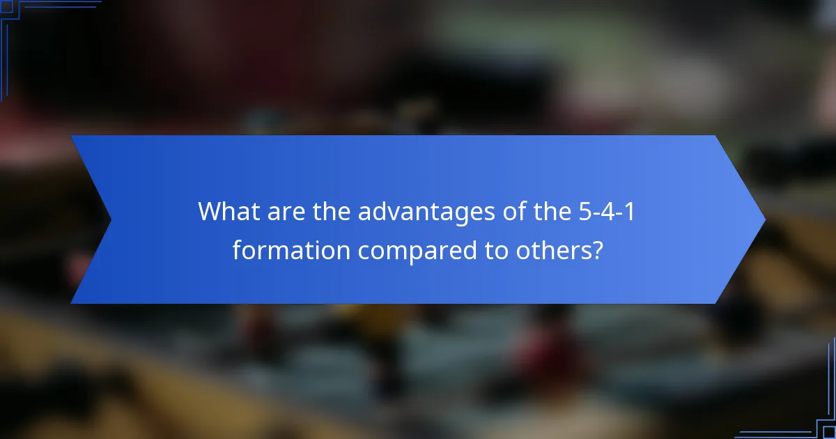 What are the advantages of the 5-4-1 formation compared to others?